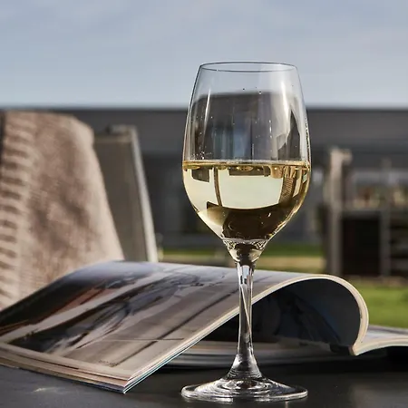 Gud Jard Nr 13 - Design-ferienhaus Mit Exklusiver Ausstattung Nyaraló Pellworm